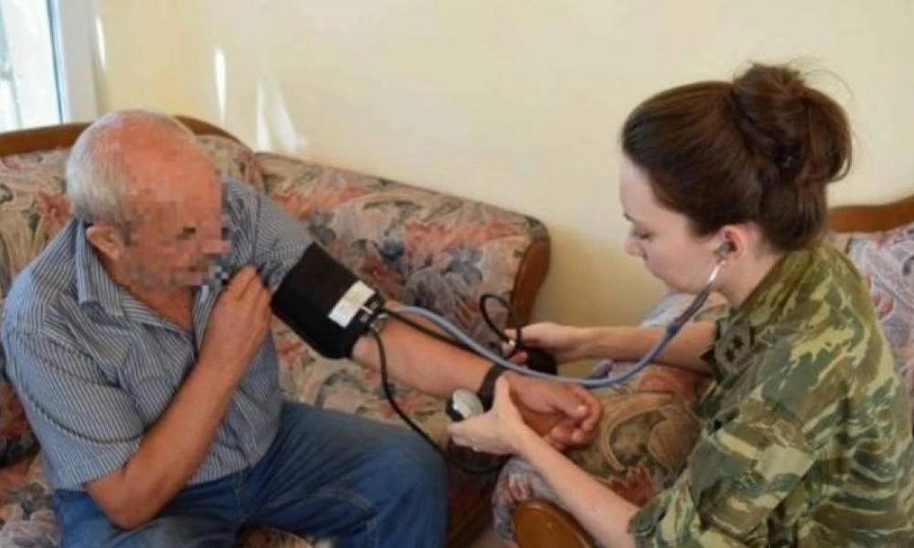Υγειονομικό κλιμάκιο του Στρατού σε Οθωνούς, Μαθράκι και Ερεικούσσα